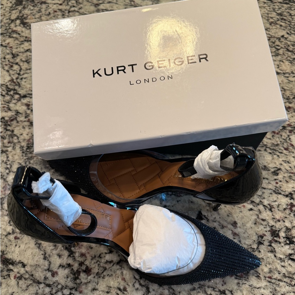 Kurt Geiger Black Elegant Heels Brixton Lock Charm Pump (Women)